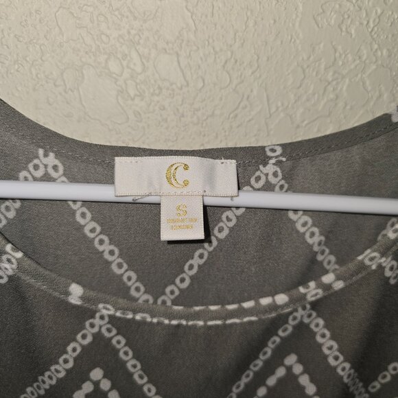 Charming Charlies sz Small Sort Sleeve Chevron Top - Picture 2 of 3